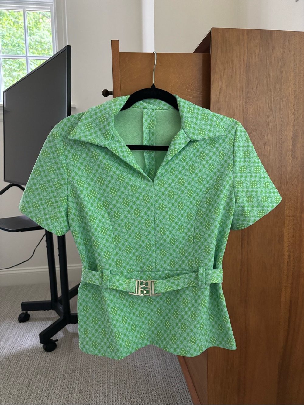 Green Short-Sleeve Collared Top with Buckle Belt